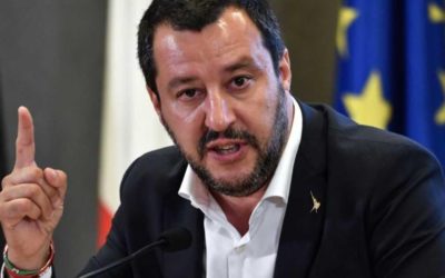 إيطاليا تطالب بـ”ضمانات” قبل رسو سفينة مهاجرين