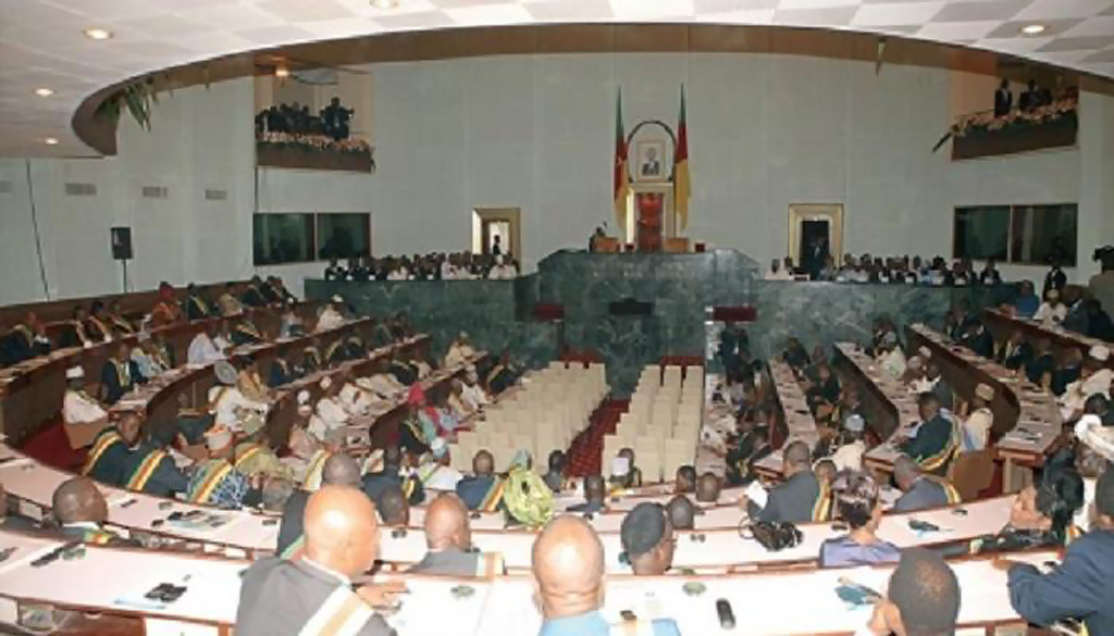 إرجاء الانتخابات التشريعية في الكاميرون وتمديد ولاية البرلمان لعام