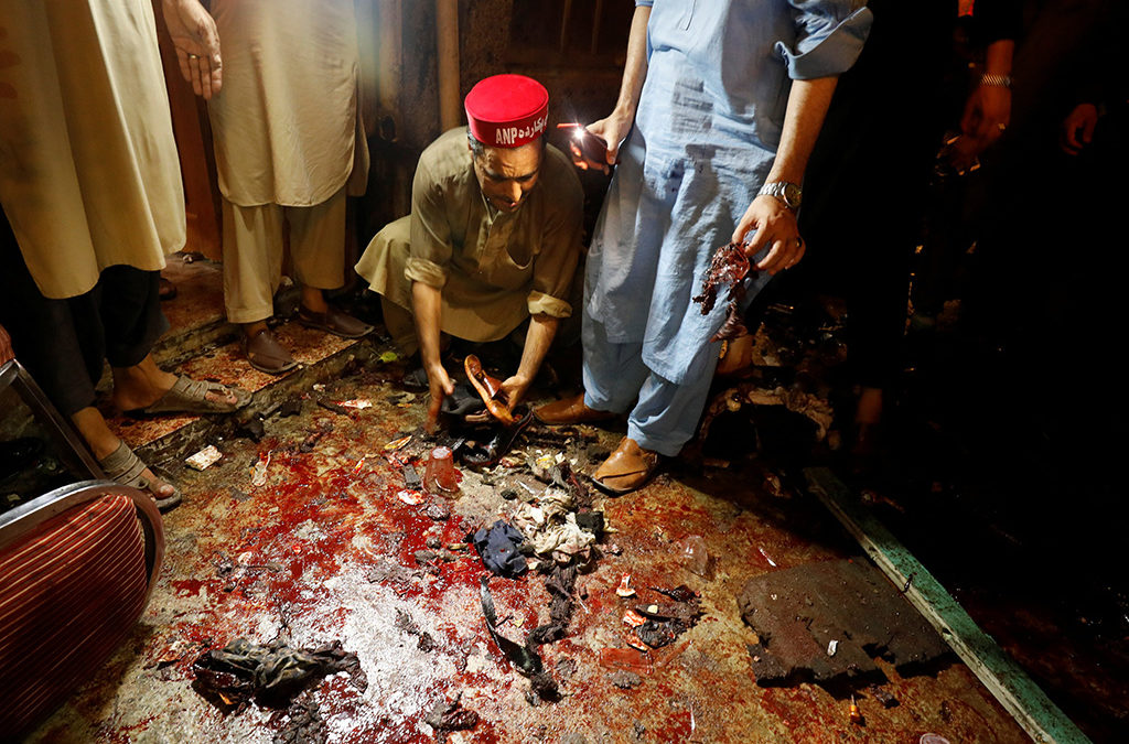 20 قتيلا في هجوم انتحاري استهدف تجمعا انتخابيا في باكستان