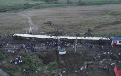 مصر… 32 قتيلا و66 جريحا في حادث تصادم قطارين