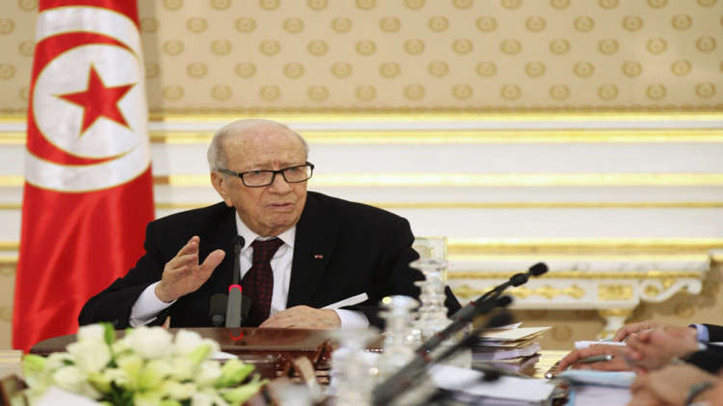الرئيس التونسي يدعو رئيس الحكومة للاستقالة في حال استمرت الأزمة السياسية والاقتصادية
