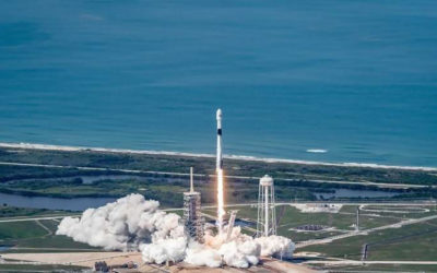 “سبيس إكس” تُطلق قمرا اصطناعيا وتنتظر عودة الصاروخ