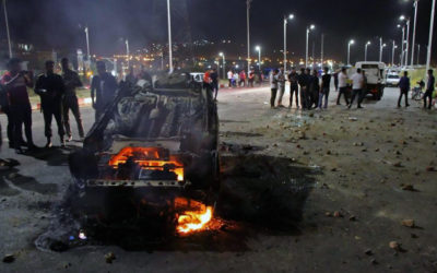 19 قتيلا في اصطدام شاحنة صهريج بحافلة في إيران