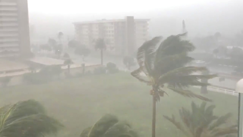 الإعصار “إيان” اودى بحياة 14 شخصا على الأقل في فلوريدا