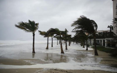 الإعصار الخطير ويلا يقترب من المكسيك