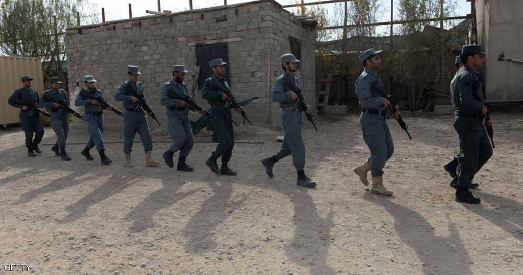 مقتل 22 شرطيا أفغانيا على الأقل في كمين نفذته حركة طالبان