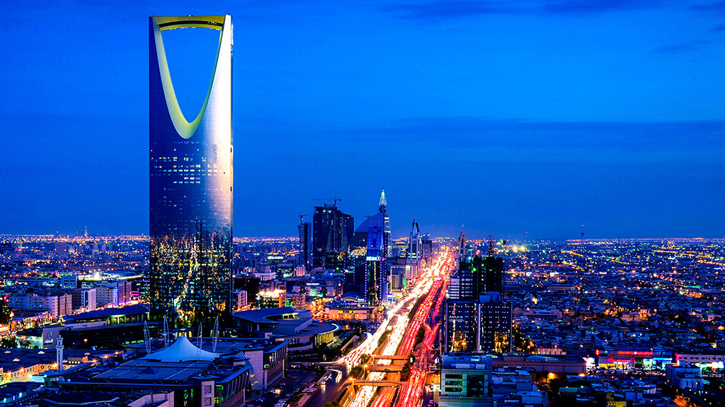 قرار سعودي جديد بشأن المقاهي والمطاعم