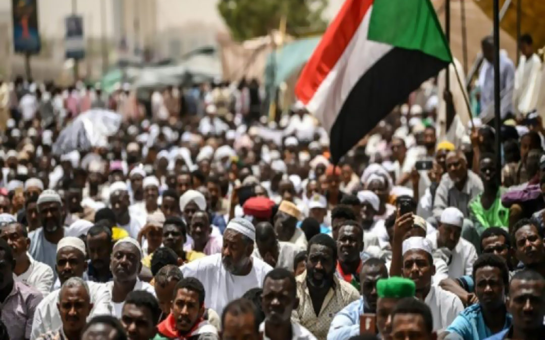 الغارديان: ملايين ينضمون للعصيان المدني الساعي لإزاحة الجيش في السودان