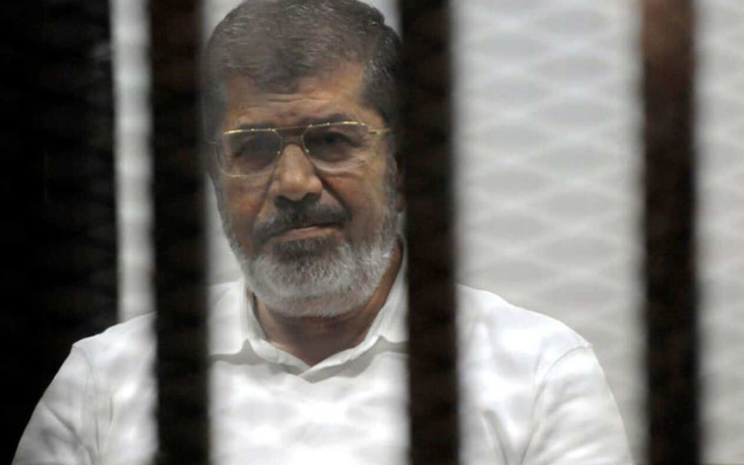 وفاة الرئيس الأسبق محمد مرسي أثناء جلسة محاكمة