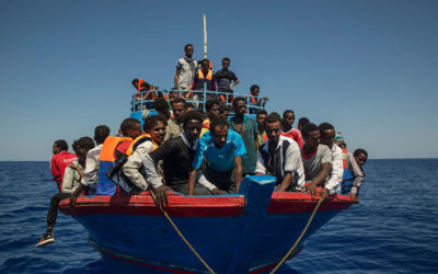 إيطاليا تسمح بإنزال 182 مهاجراً تمّ إنقاذهم في البحر المتوسط