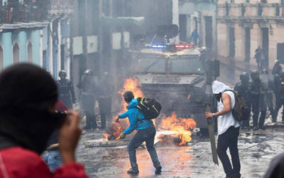 صدامات بين محتجين وقوات الأمن بعد إعلان حال الطوارىء في الاكوادور