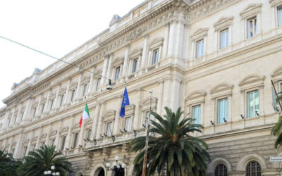 المصرف المركزي الايطالي حدد السحوبات النقدية بألف يورو للافراد و3 آلاف يورو للشركات