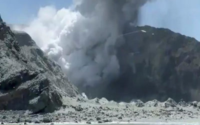 ارتفاع حصيلة ضحايا بركان نيوزيلندا إلى 19 قتيلا بعد وفاة جريح