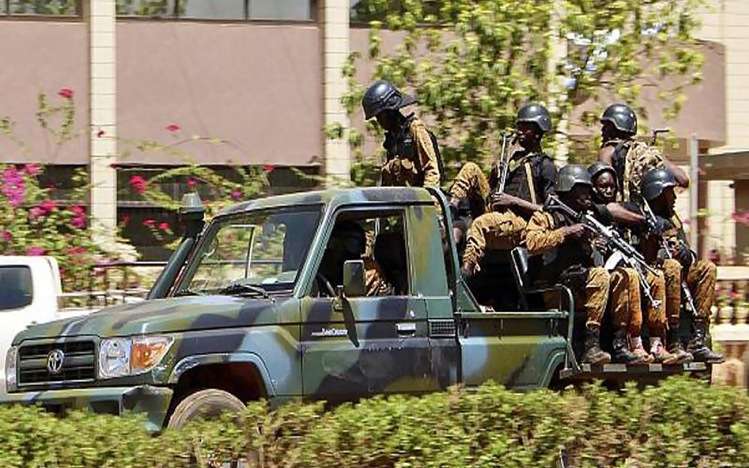 مقتل 13 عنصرا من الدرك في مكمن نصبه مسلحون في شمال بوركينا فاسو