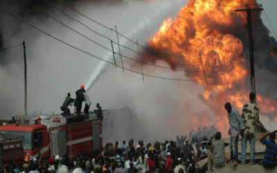4 قتلى في حريق أنبوب للنفط في لاغوس
