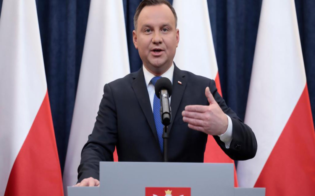 رئيس بولندا ألغى التجمعات الانتخابية