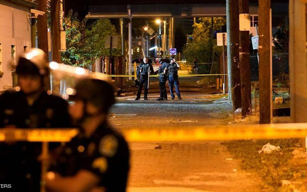 إصابة شرطيين أميركيين بالرصاص خلال احتجاجات في مدينة لويفيل