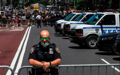 عمدة نيويورك: نستعد لاضطرابات وأعمال شغب محتملة بالمدينة بعد انتخابات الرئاسة