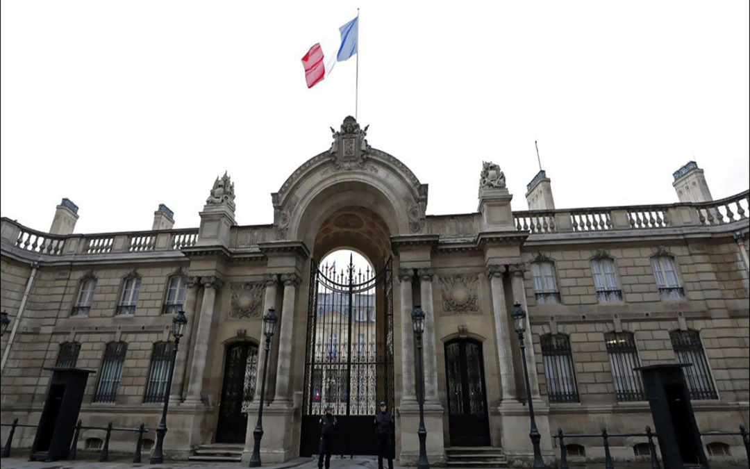 الاليزيه: الرئيس الفرنسي رفض استقالة رئيسة الوزراء