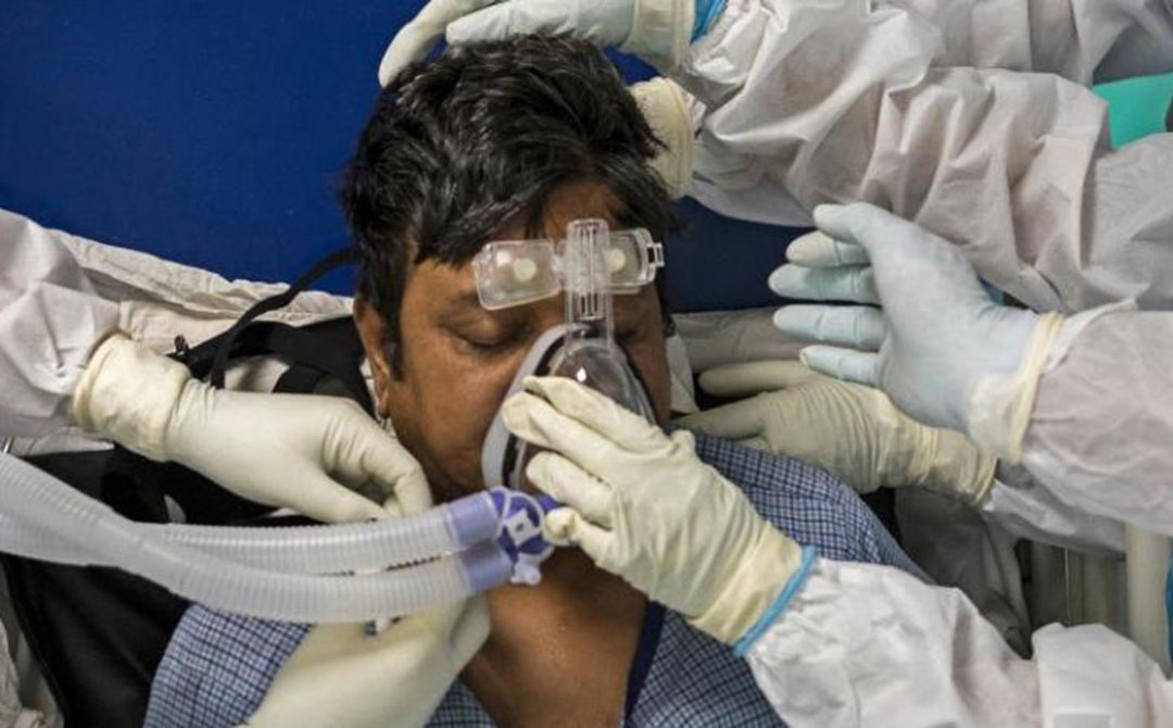 في الهند.. وفاة شخص ونقل مئات إلى المستشفى بسبب مرض مجهول