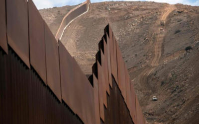 المكسيك رحبت بتعليق بايدن بناء الجدار الحدودي
