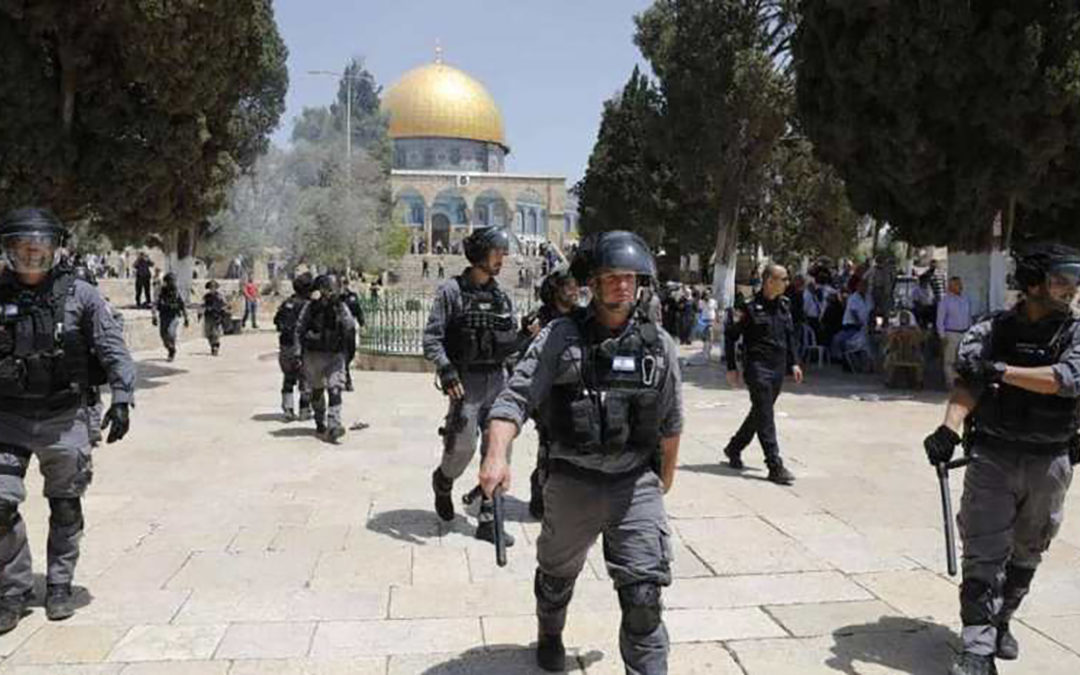 عشرات مستوطنون صهاينة اقتحموا المسجد الاقصى بحماية العدو الاسرائيلي