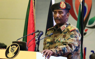 البرهان يتلقى اتصالات لحل أزمة السودان