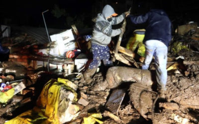 مقتل 11 شخصا بفيضانات في الإكوادور وتسرب نفطي يهدد السكان