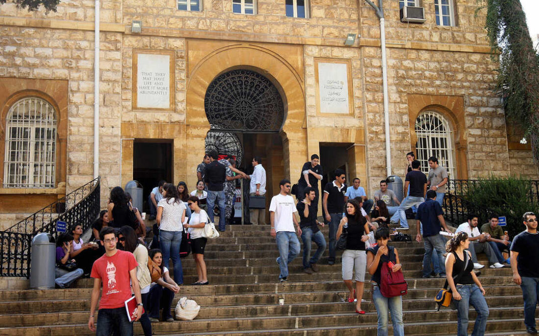“الديار”: الجامعات الخاصة بالدولار «الفريش» والطلاب في مأزق…