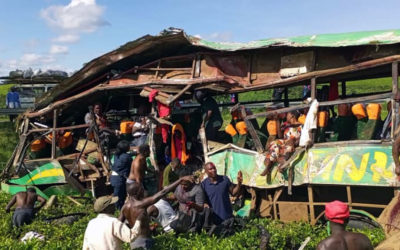 مقتل 20 شخصًا بعد تحطم حافلة ركاب في غرب أوغندا