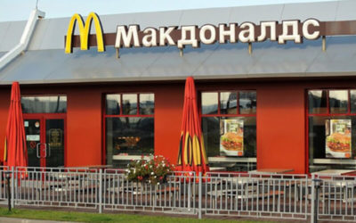 مطاعم ماكدونالدز استأنفت عملها في روسيا باسم جديد: فكوسنا & توتشكا