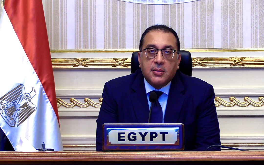 رئيس الوزراء المصري: تحريك أسعار الوقود تضمن زيادة أسعار السولار لأول مرة منذ 30 شهرًا