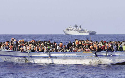مهاجرون لبنانيون وسوريون في عرض البحر يطلبون الغوث