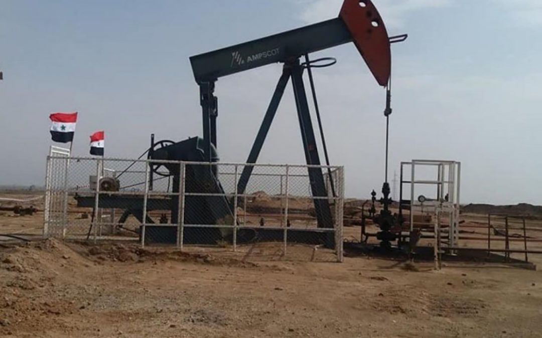 “سانا”: القوات الأمريكية تواصل نهب النفط السوري