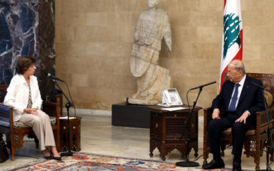 الرئيس عون طلب مساعدة فرنسا في موضوع إعادة النازحين السوريين مجدداً رفض لبنان القاطع لدمجهم