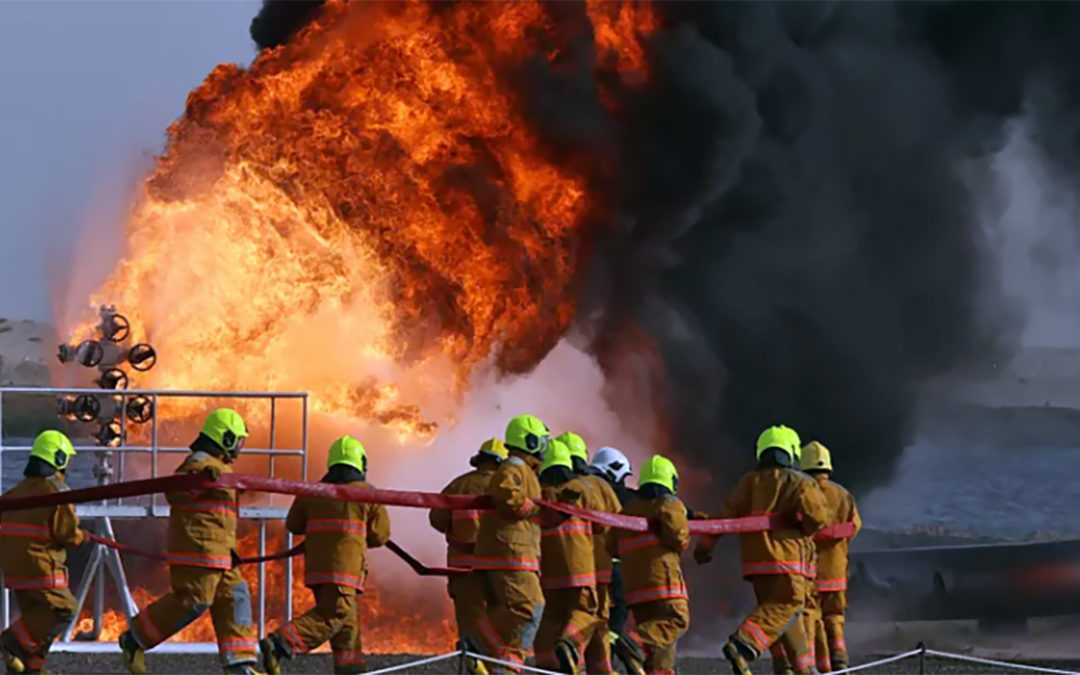 إخماد حريق في مصنع لإسالة الغاز بمصفاة ميناء الأحمدي الكويتية