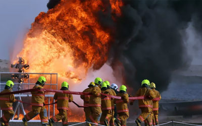 إخماد حريق في مصنع لإسالة الغاز بمصفاة ميناء الأحمدي الكويتية