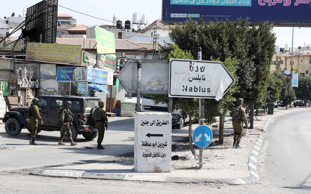 “الميادين”: قوات الاحتلال تقتحم نابلس.. والمقاومة تتصدى بعبوات محلية الصنع