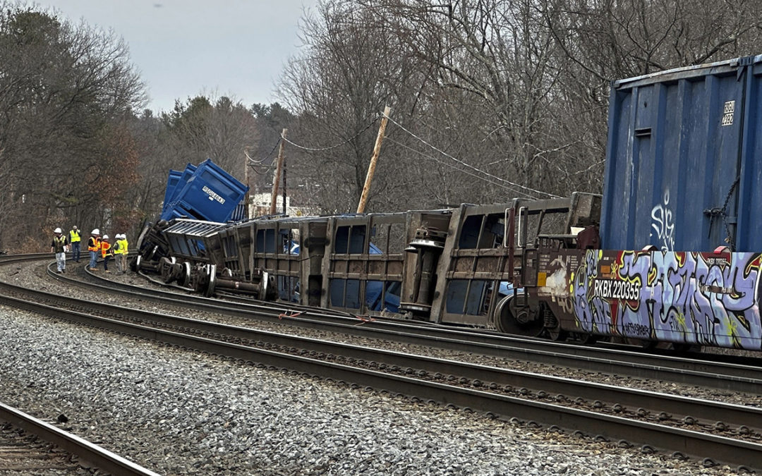 الولايات المتحدة : خروج قطار يحمل نفايات عن مساره في ماساتشوستس