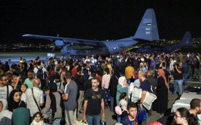 لبنانيون اجلوا من السودان يصلون الى مطار رفيق الحريري على دفعتين اليوم