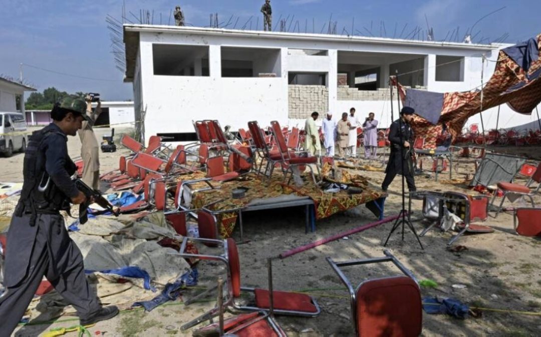 “داعش” تبنى التفجير الانتحاري خلال تجمّع سياسي في باكستان وارتفاع حصيلة القتلى إلى 54