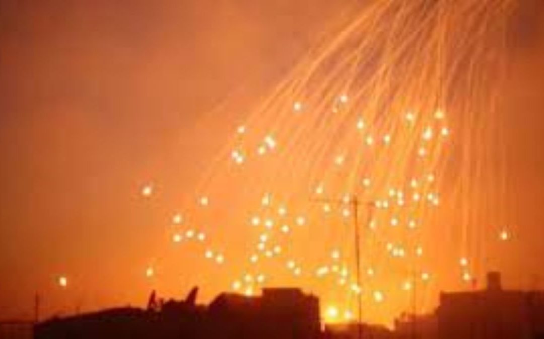 “المنار”: قصف فوسفوري وقذائف ضوئية إسرائيلية على أحراج مزرعة بسطرة وأطراف بلدة حلتا