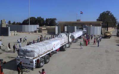 قافلة مساعدات جديدة تعبر من مصر الى قطاع غزة عبر رفح