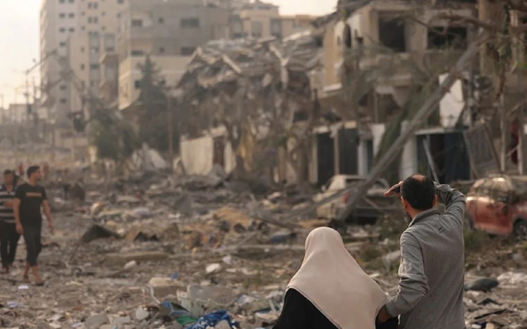 “الميادين”: جرائم الاحتلال تفاقم معاناة غزة.. تحذيرات من نفاد الوقود ونزوح أكثر من 263 ألف
