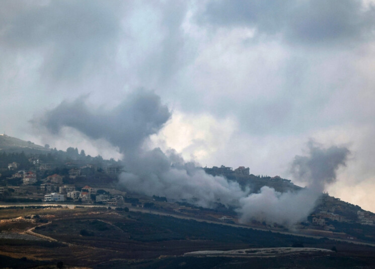 إطلاق أكثر من 30 صاروخا من جنوب لبنان باتجاه مواقع إسرائيلية في إصبع الجليل والجولان