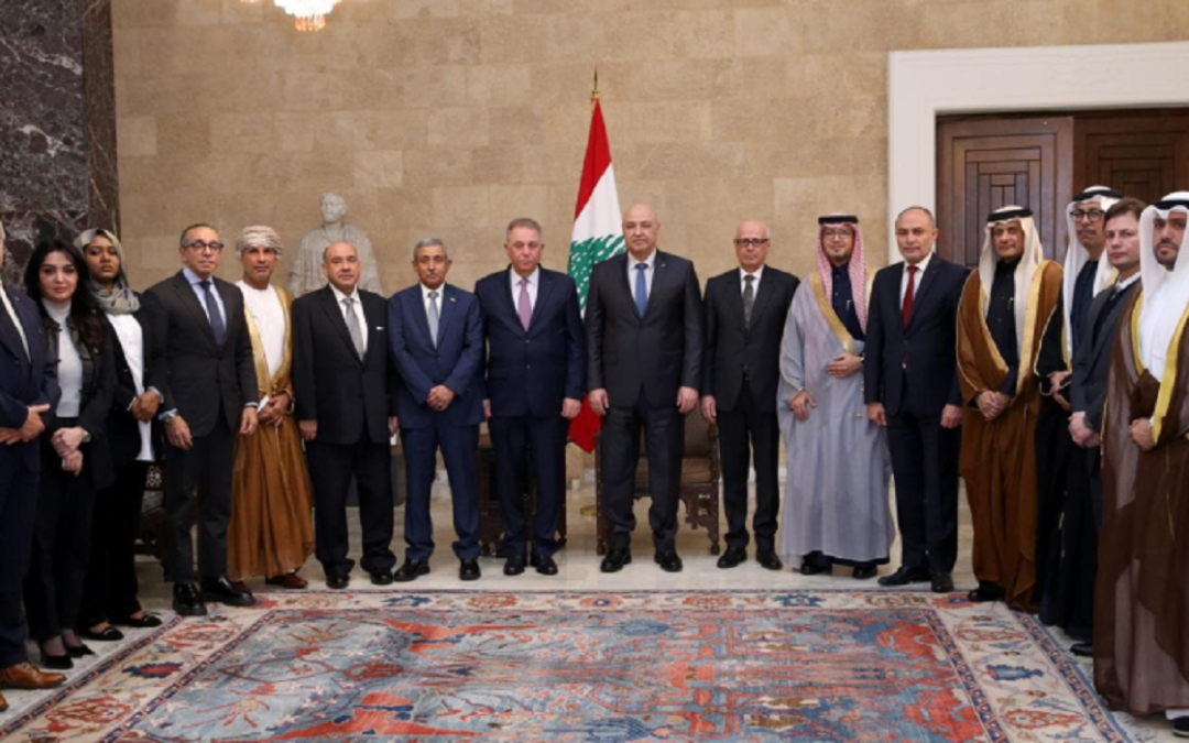 الرئيس عون لوفد السفراء العرب: لا يمكن مواجهة التحديات الراهنة إلَّا من خلال موقف عربي موحَّد