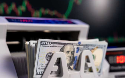 الدولار ينخفض لأدنى مستوى في 10 سنوات أمام الفرنك السويسري