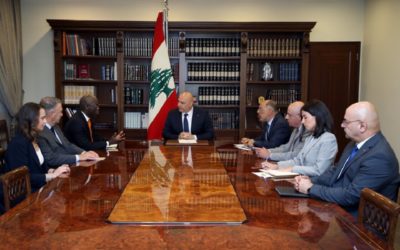 رئيس الجمهورية التقى وفد البنك الدولي وتشديد على الإصلاح المصرفي للموافقة على قرض إعادة الاعمار