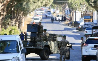 أبو ردينة: تسليم الدفعة الثانية من السلاح الموجود داخل المخيمات الفلسطينية في لبنان للجيش اللبناني