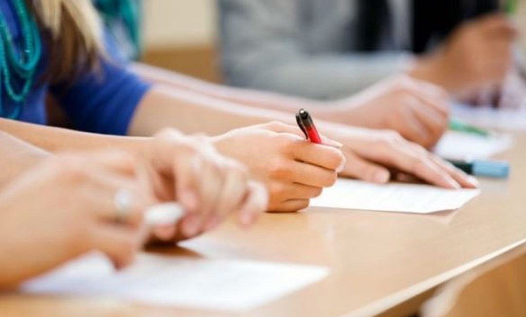 نتائج الامتحانات الرسمية لشهادة الثانوية العامة ونتائج الطلبات الحرة للشهادة المتوسطة تصدر ابتداء من الساعة الثالثة بعد ظهر اليوم